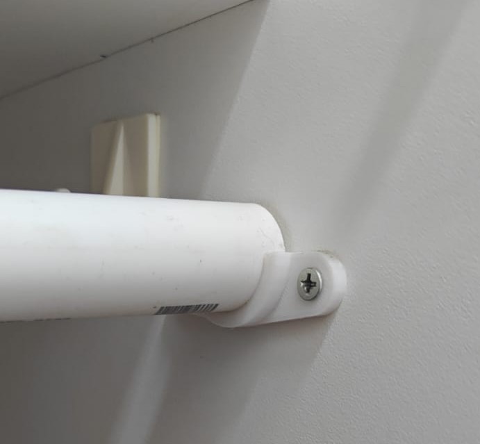 Wall mount pipe holder