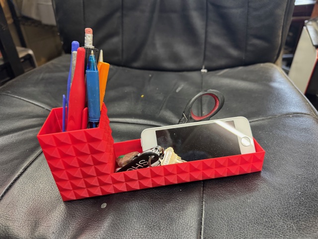 Pencil cup with tray diamond surface