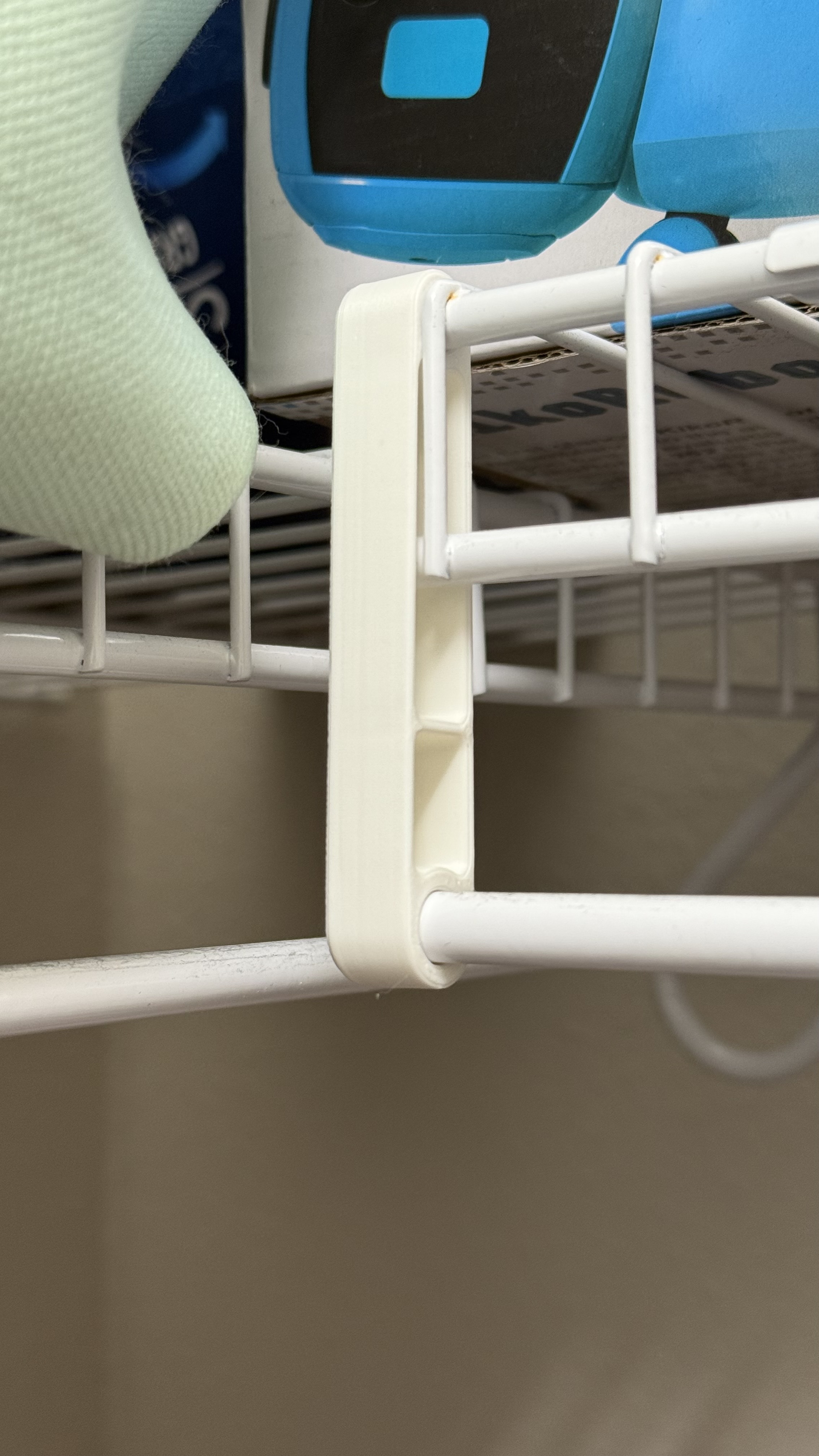 Wire Hanger Shelf End Cap