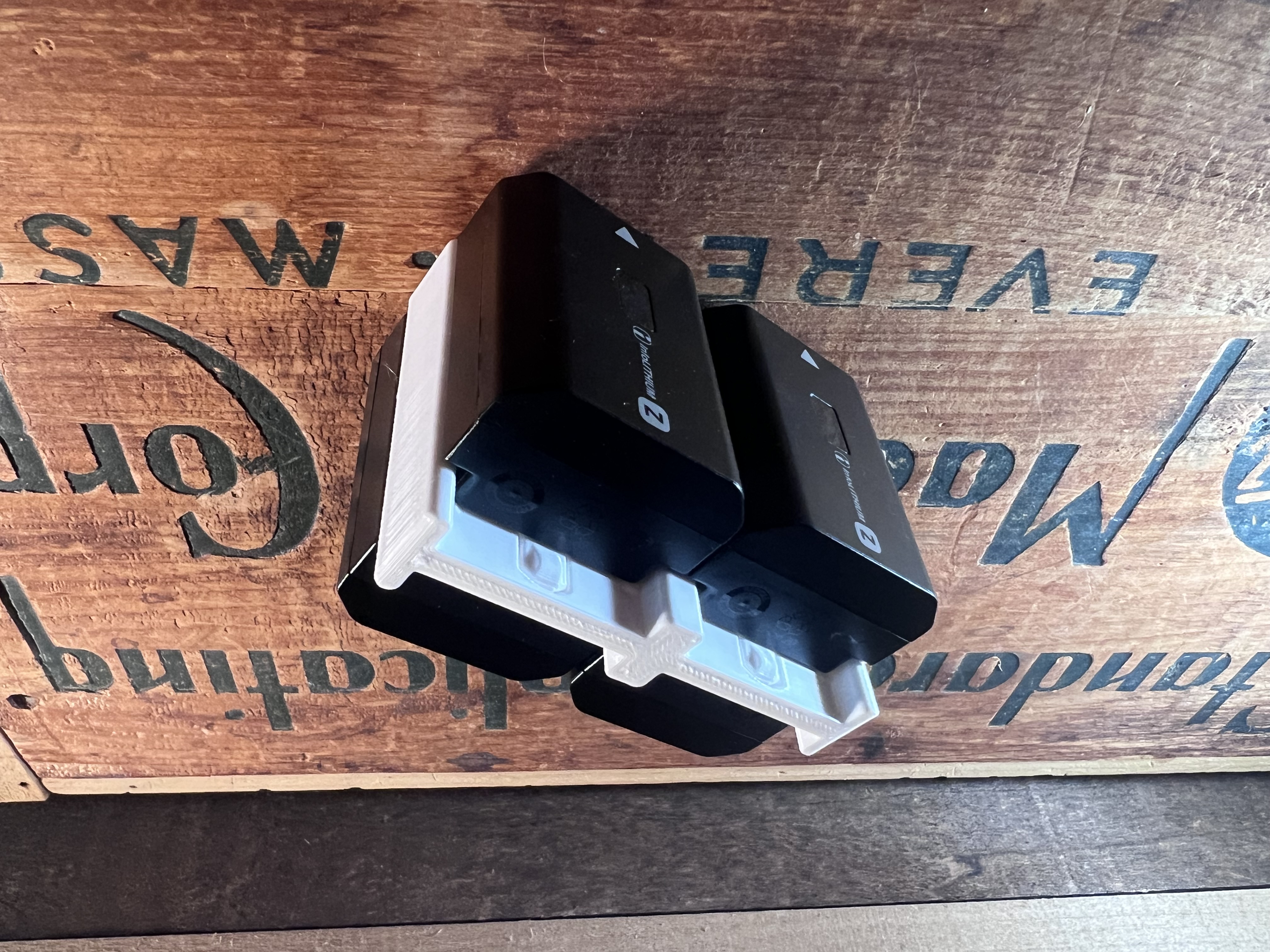 Sony Battery NP-FZ100 holder (4 slots) - Black PETG