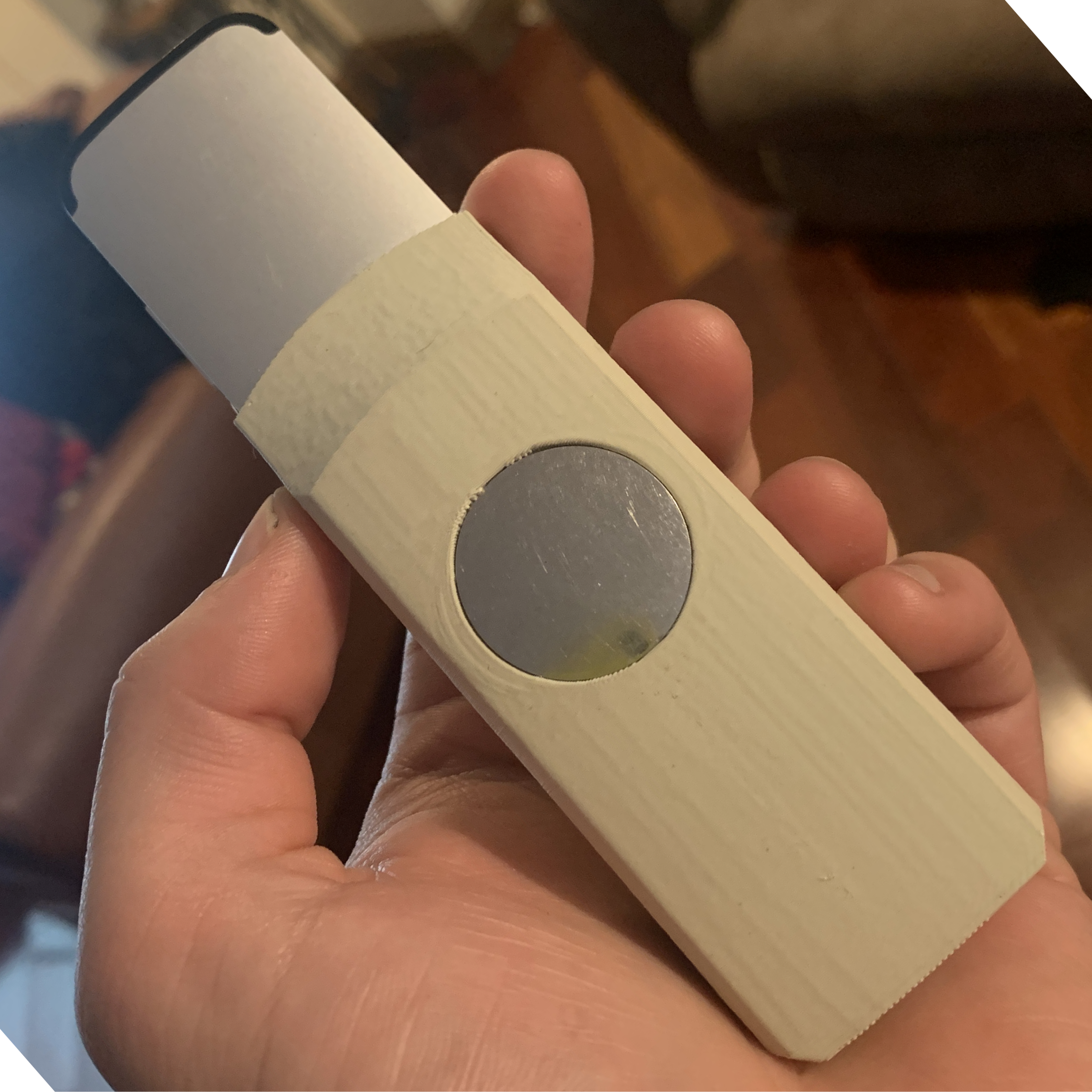 tv AirTag Case