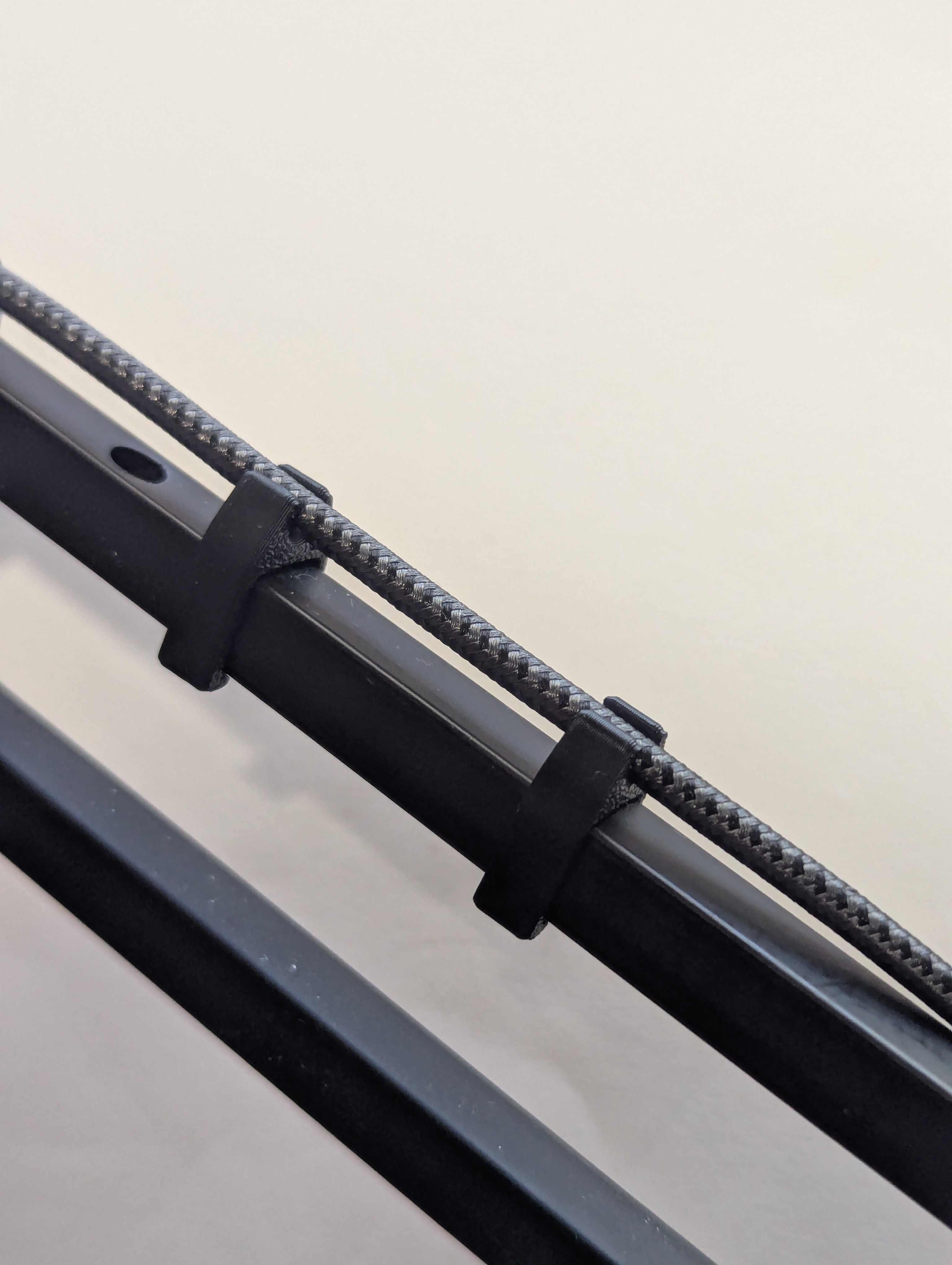 mic stand clip | 10mm stand | 4mm cable