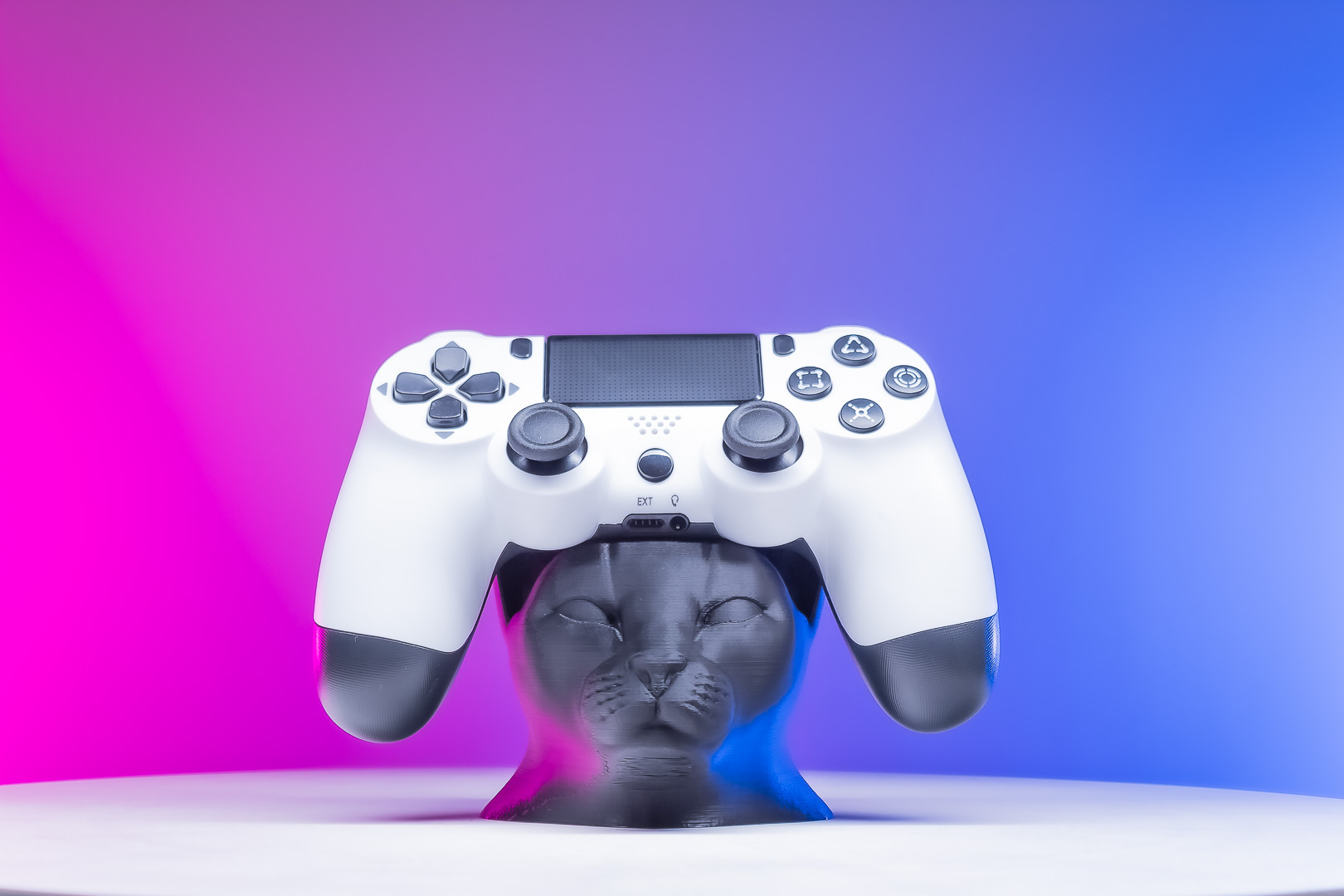 Cat Controller Stand