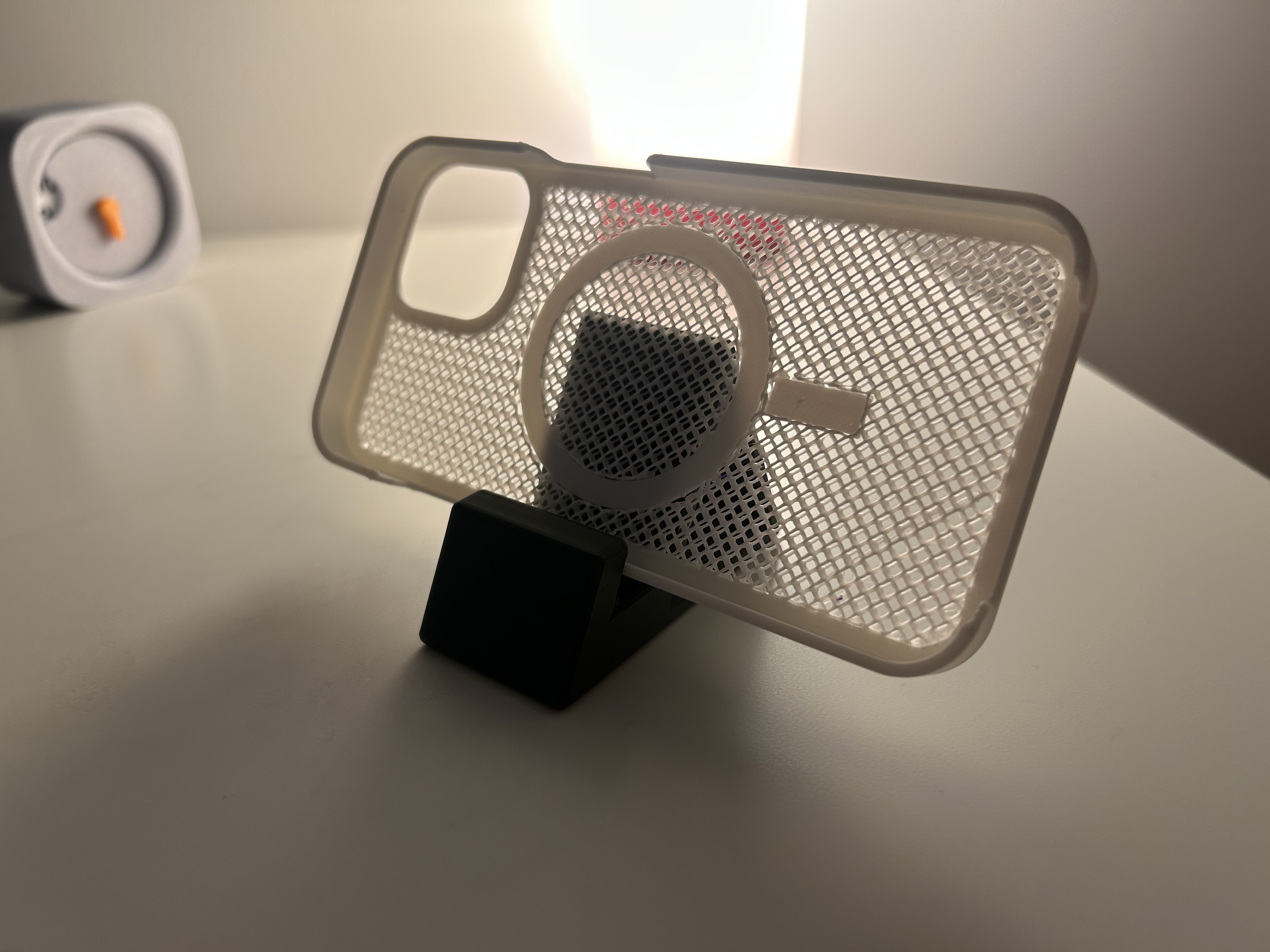 Minimalist phone stand