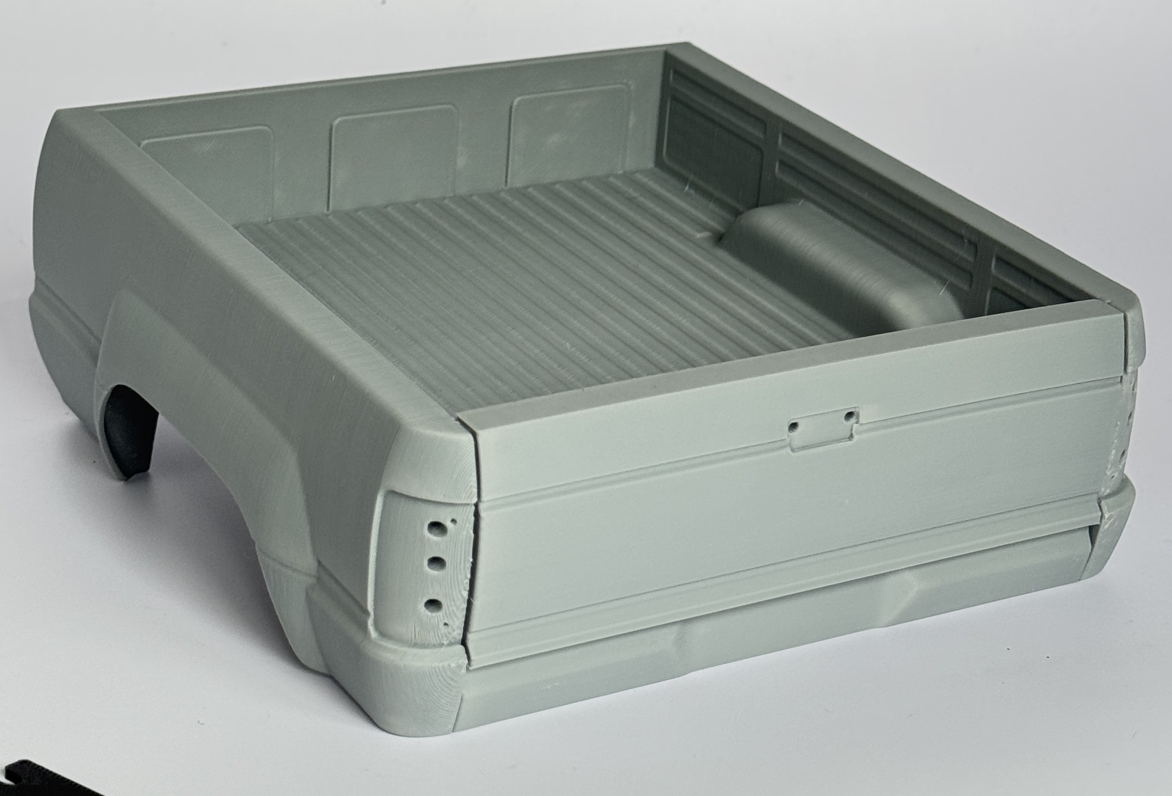 RC4WD Toyota Hilux XtraCab bobbed bed