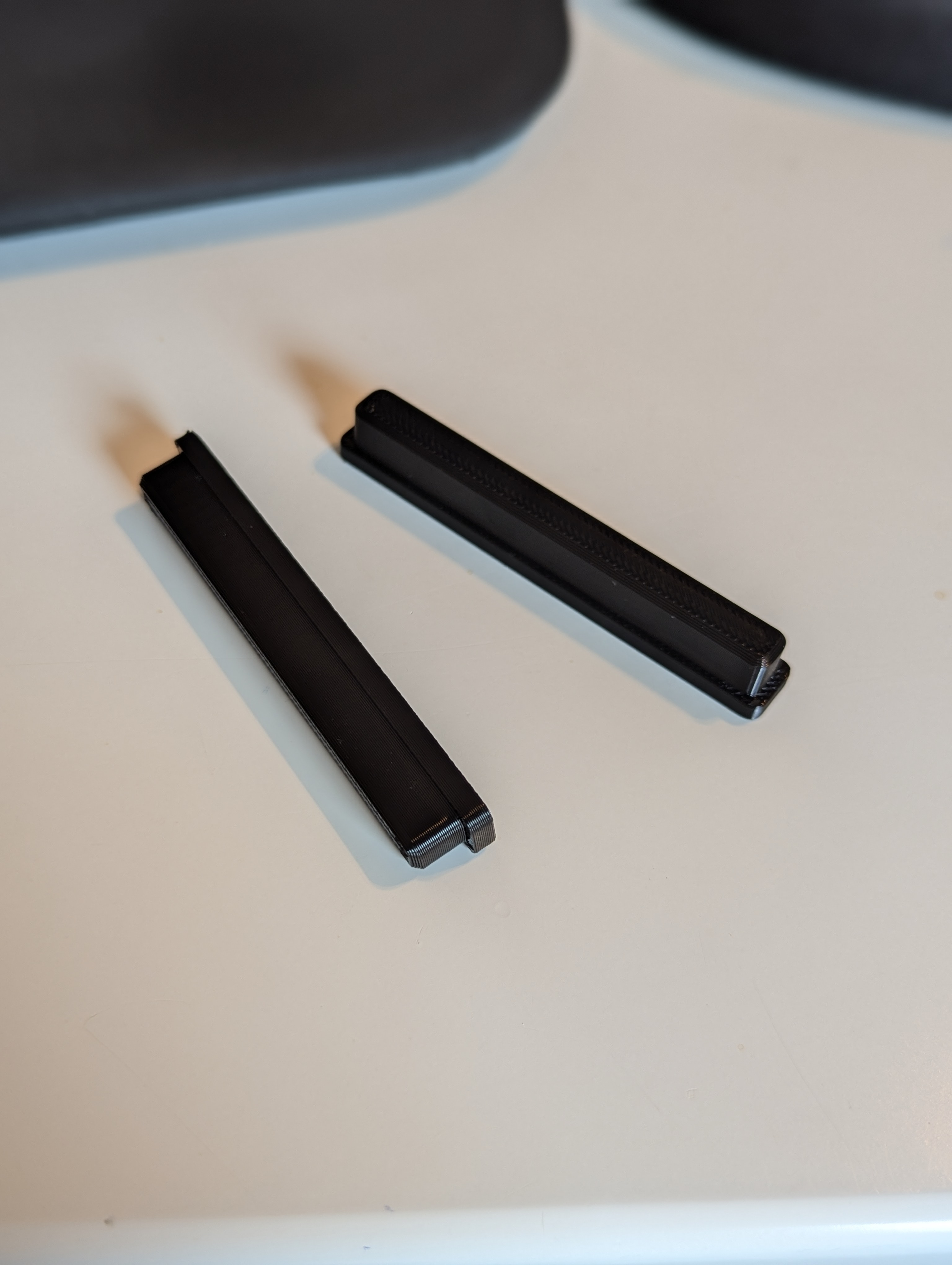Muzata Thin Handrail End Caps - 50 pack