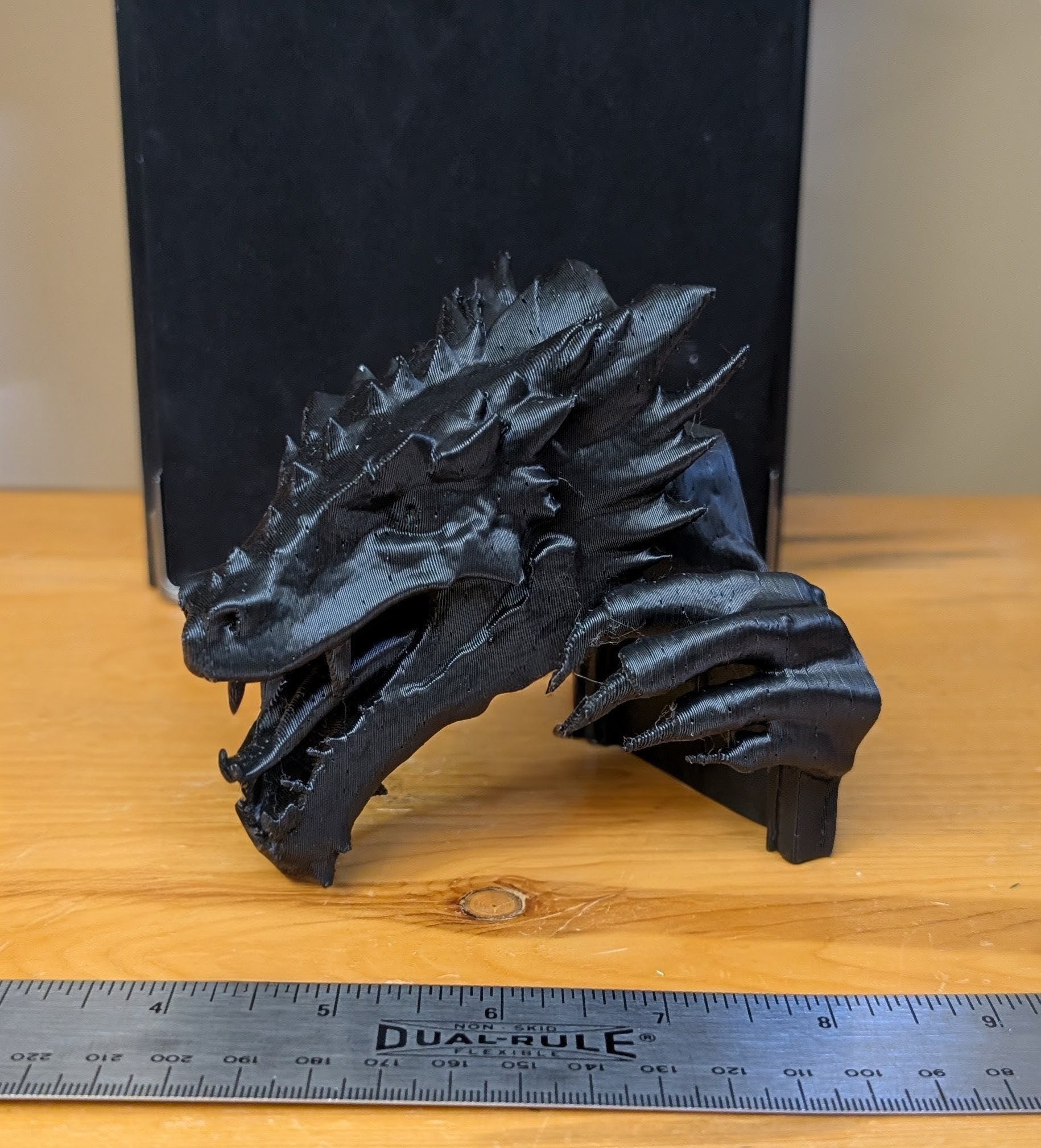 Medium dragon head with reaching hands