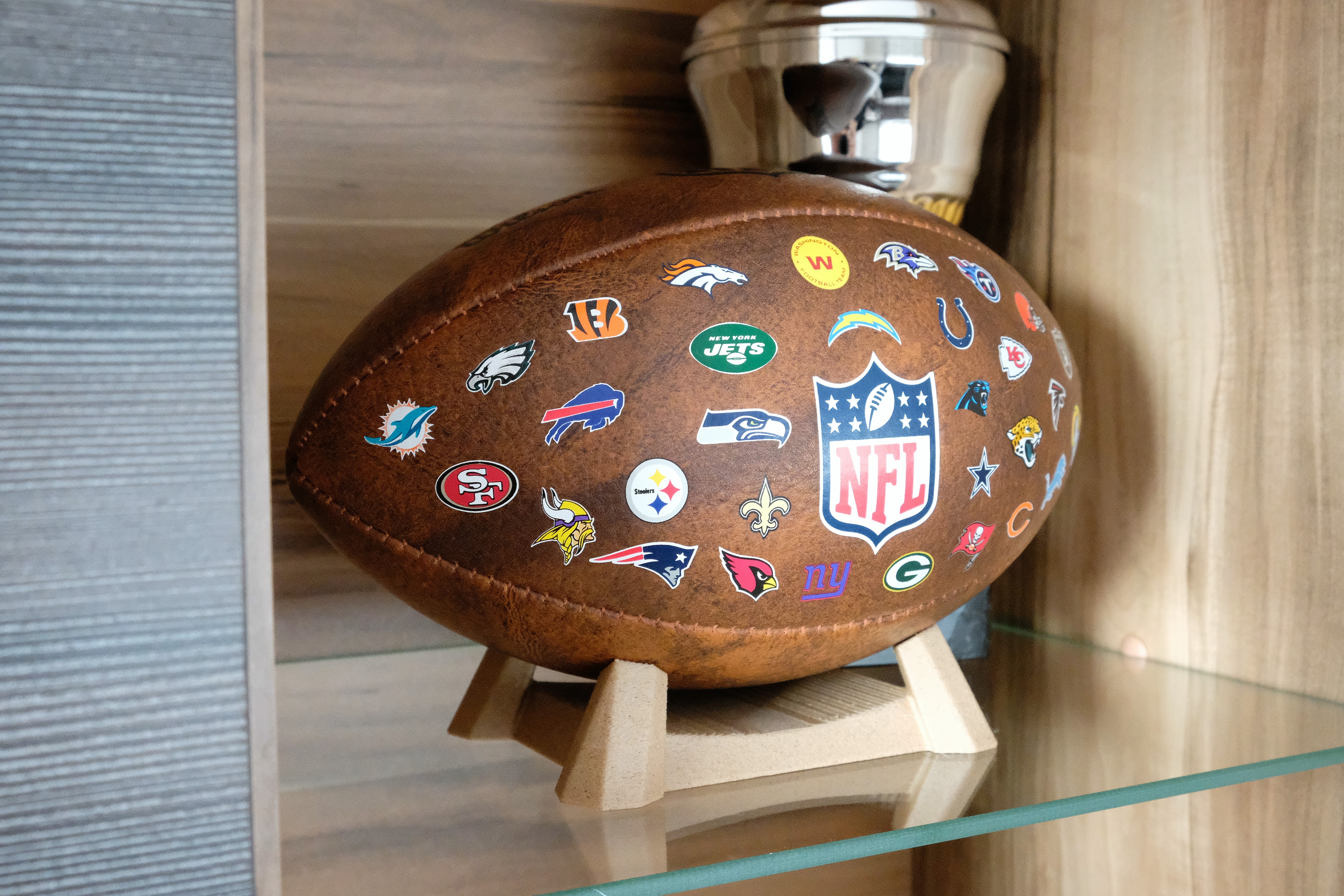 Stylish stand for American Football - straight