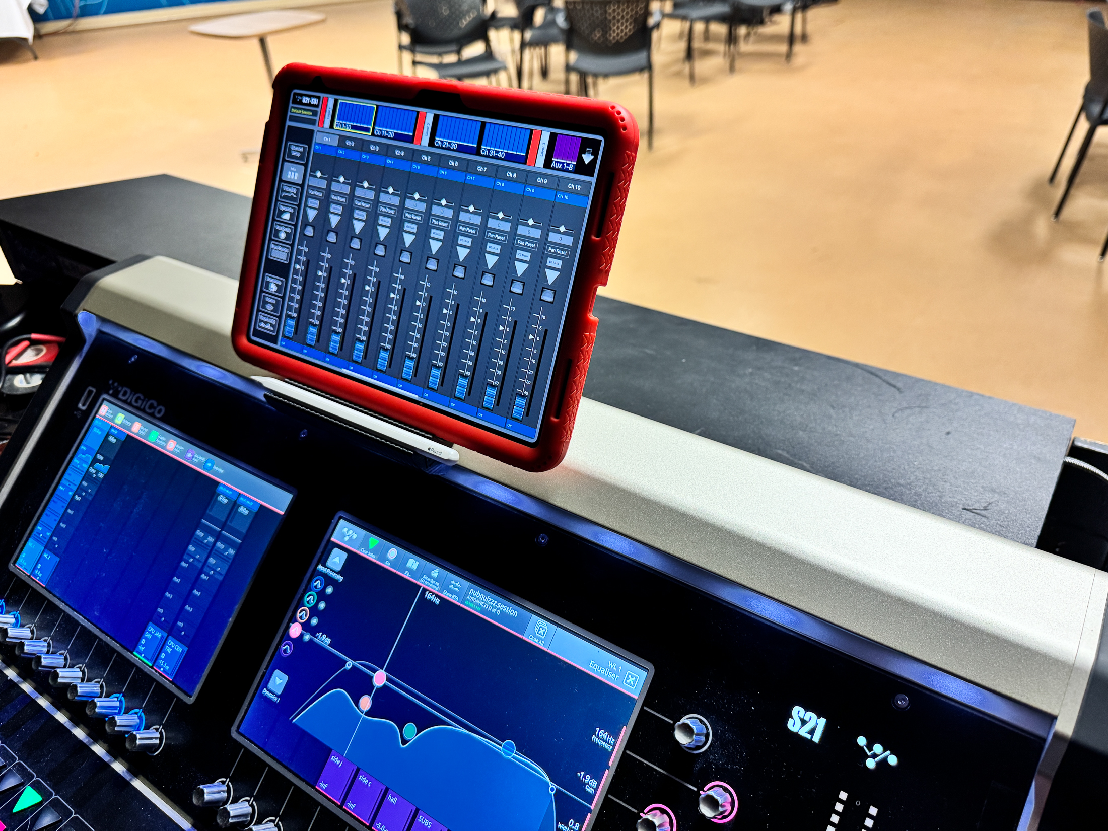 DiGiCo S21 S31 iPad holder / stand