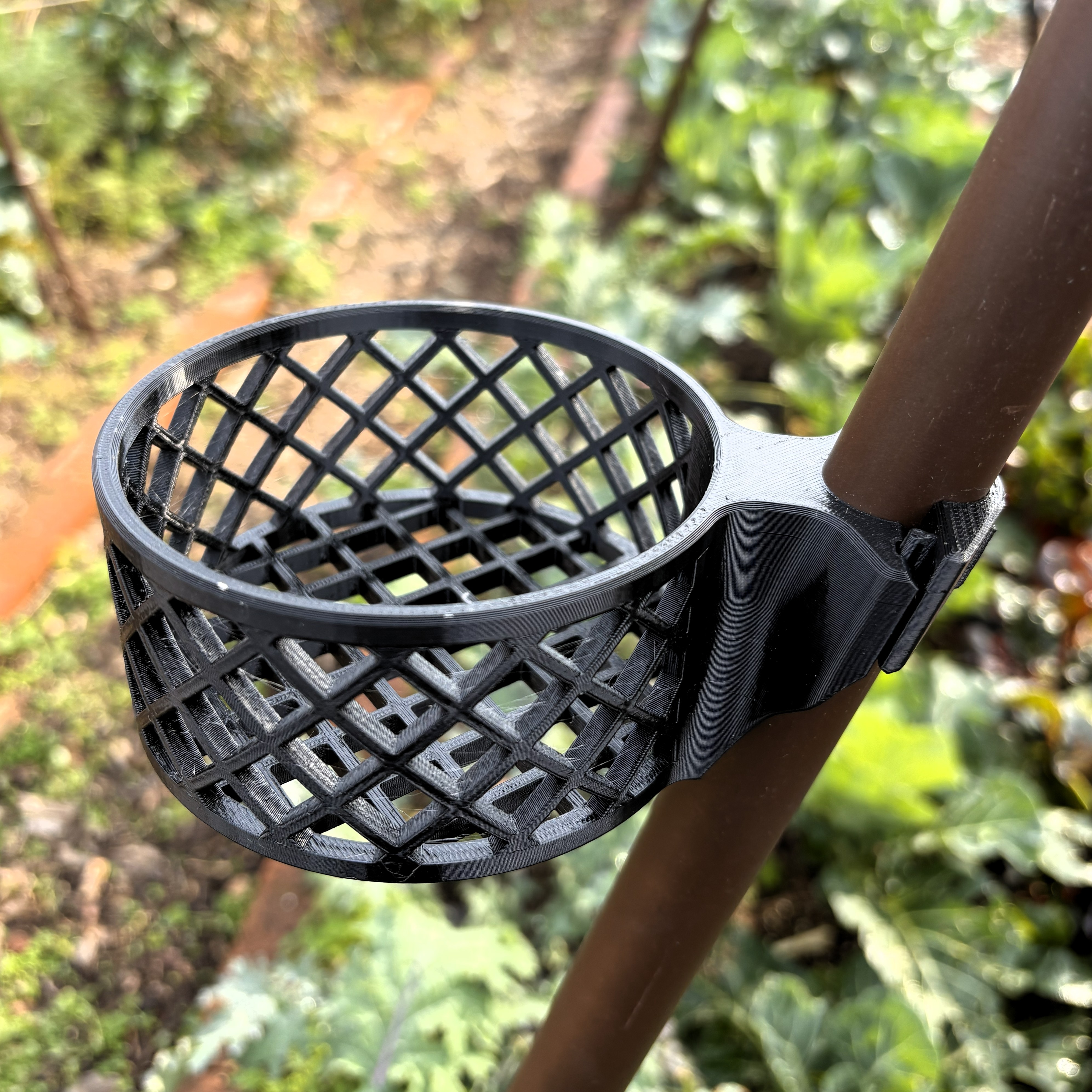 Drink and Phone Holder, For Angled Trellises