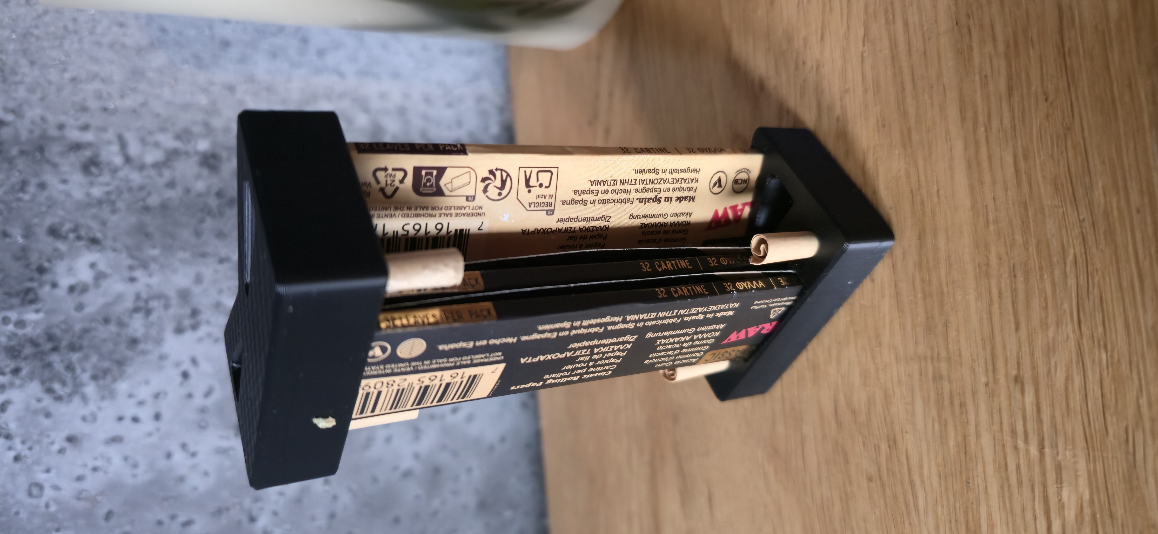 Rizla dispenser